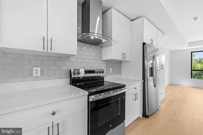Foto del edificio - 2534 Elvans Rd SE