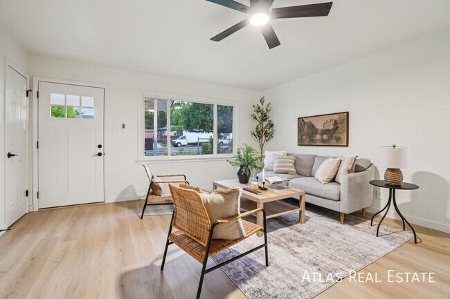 Foto del edificio - 1017 E Las Animas St