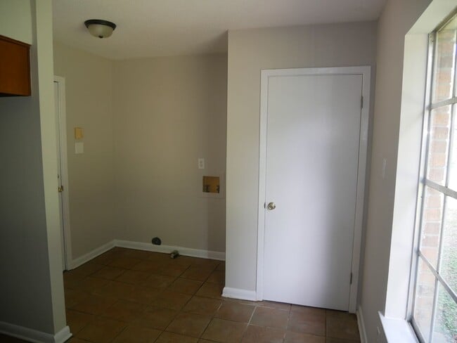 Photo - 3330 Mayfair Rd House