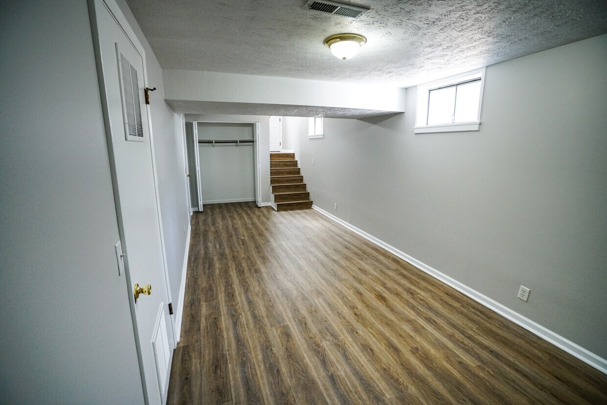 Basement - 9518 Maple St