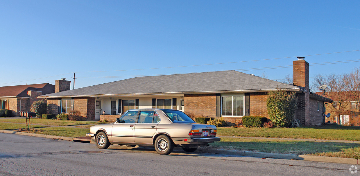 Building Photo - 853-859 Heather Ct