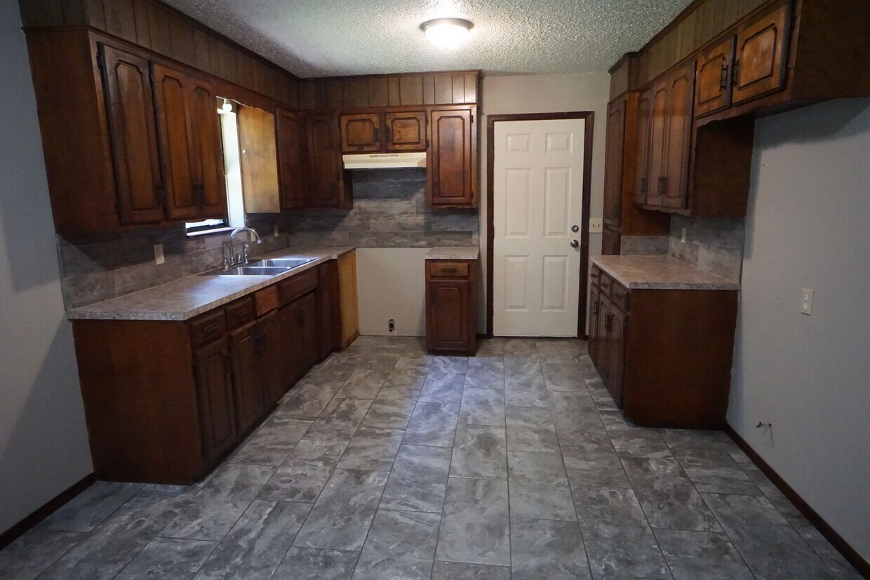 1204 Brewer Ln, Lavaca, AR 72941 House Rental in Lavaca, AR