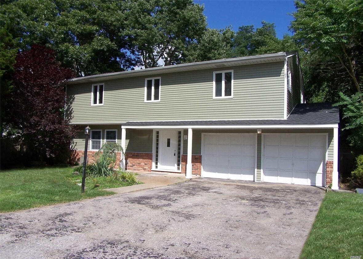 Primary Photo - 305 Mt Pleasant Rd
