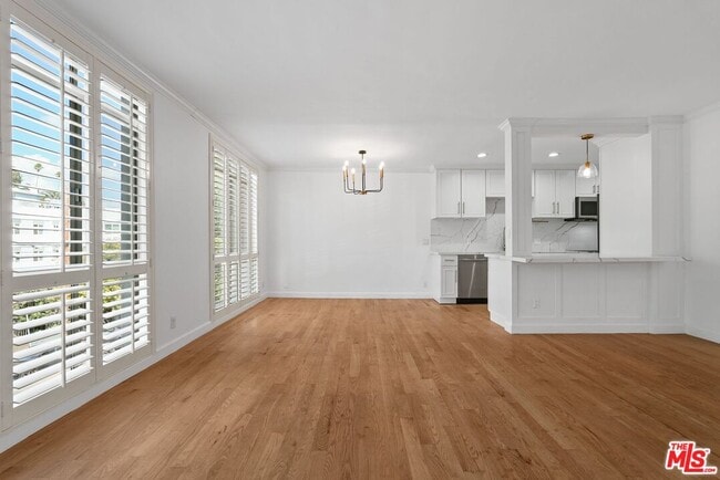 Building Photo - 7270 Hillside Ave
