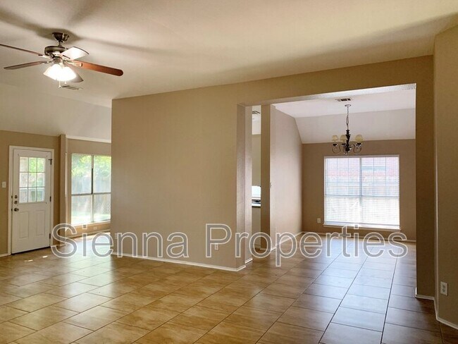 Foto del edificio - 209 N Blue Ridge Pkwy