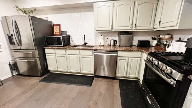 Foto del edificio - 1065 Hiawatha Dr