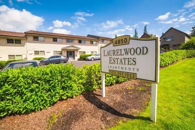 Interior Photo - Laurelwood Estates