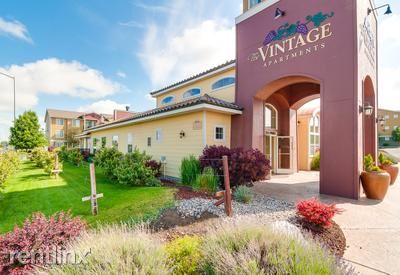 Primary Photo - 1133 N Grape Dr