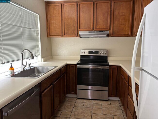 Foto del edificio - 1602 Somerset Pl