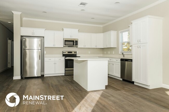 Building Photo - 12311 Tangier St