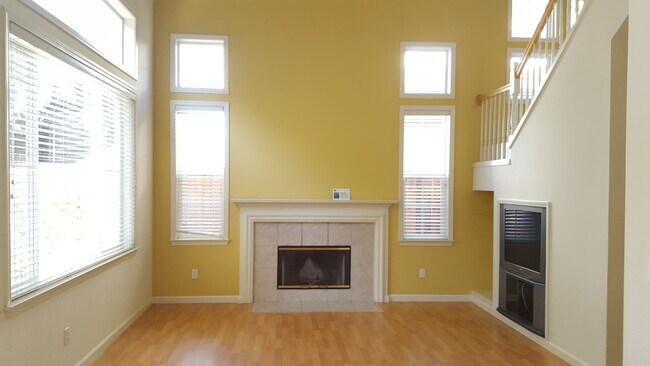 Foto del edificio - Charming Livermore Home 3 bd/2.5 ba. with upgrades, Great schools, close to downtown