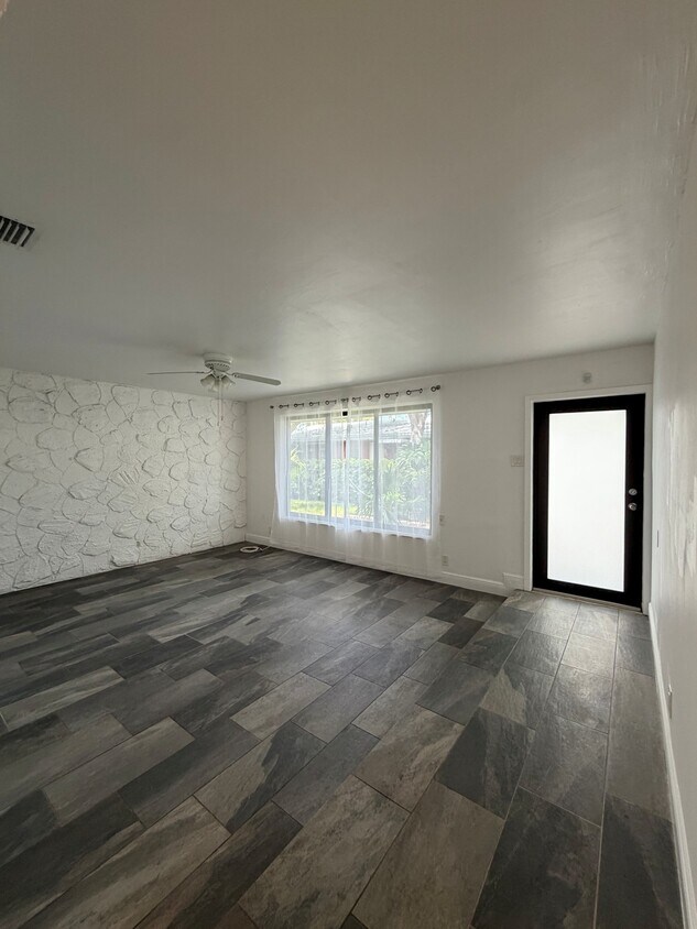 Photo - 408 SW 8th St (Hallandale Beach, FL)