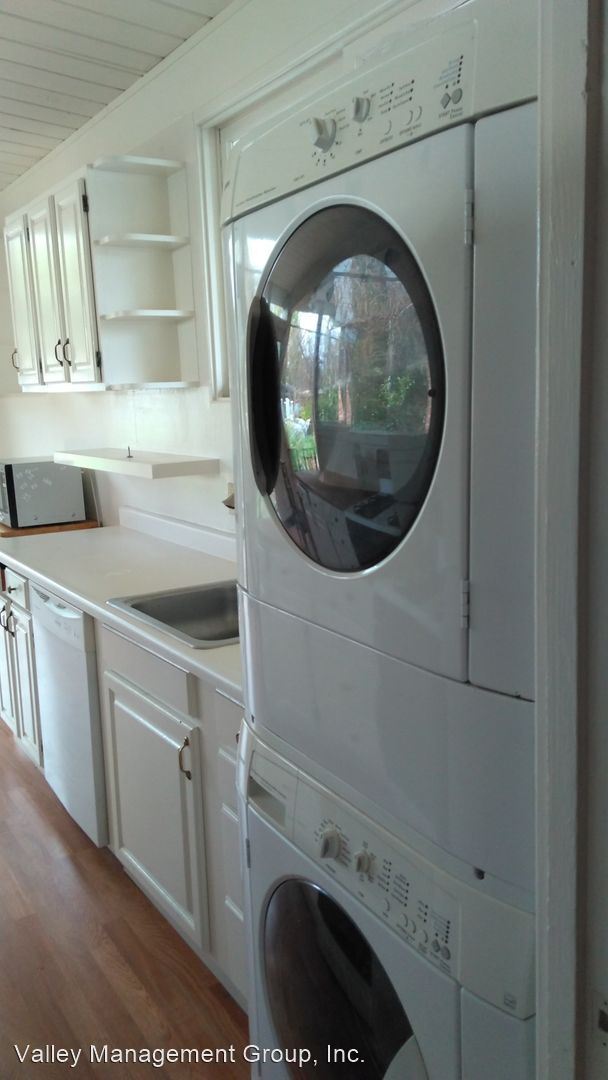 Foto del edificio - 4 br, 2 bath House - 352 Carolina Ln