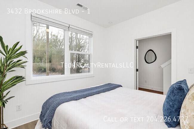 Foto del edificio - 3432 Brookshire Blvd