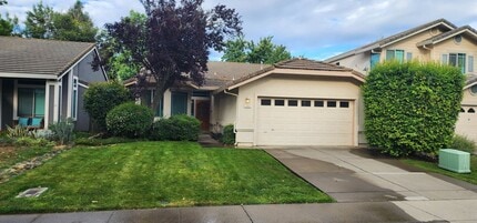 Building Photo - 140 Oxburough Dr