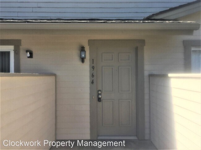 Building Photo - 3 br, 2.5 bath House - 1964 Camberley Ln #142