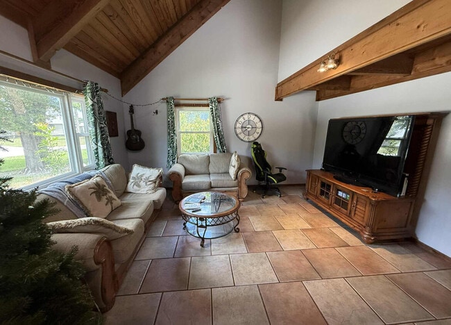 Building Photo - 5409 Cassia Dr