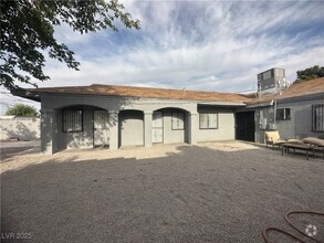 Building Photo - 2125 Elm Ave