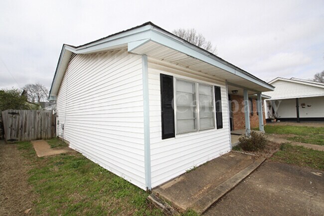 Building Photo - 5181 Alford St