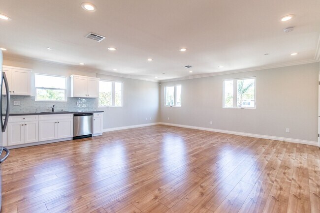 Foto del edificio - 1737 S Longwood Ave