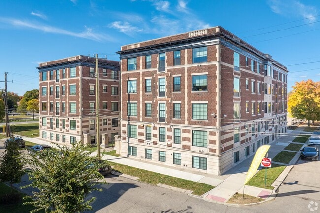 Building Photo - 1800 W Bethune St