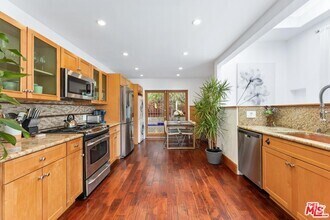 Building Photo - 8827 Betty Way