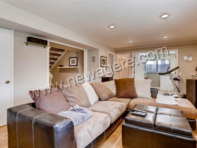 Building Photo - GORGEOUS Renovated Home in Cherry Creek Sc...