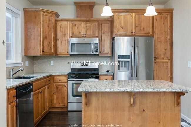 Building Photo - 16275 SW Mason Ln