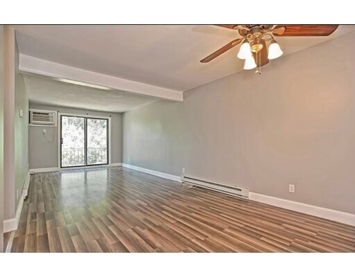 Foto del edificio - 800 County St