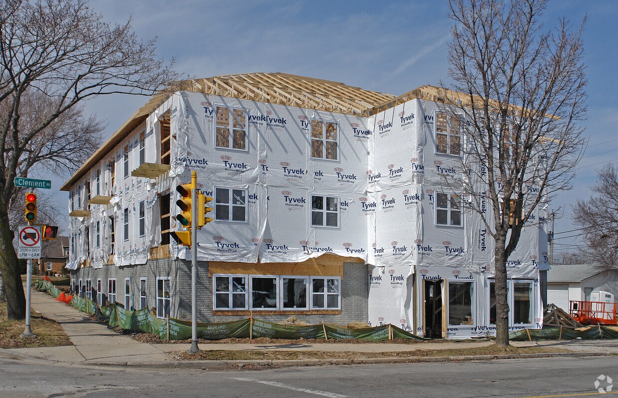 Foto principal - 3875 S Clement Ave