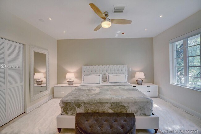 Foto del edificio - 701 14th St