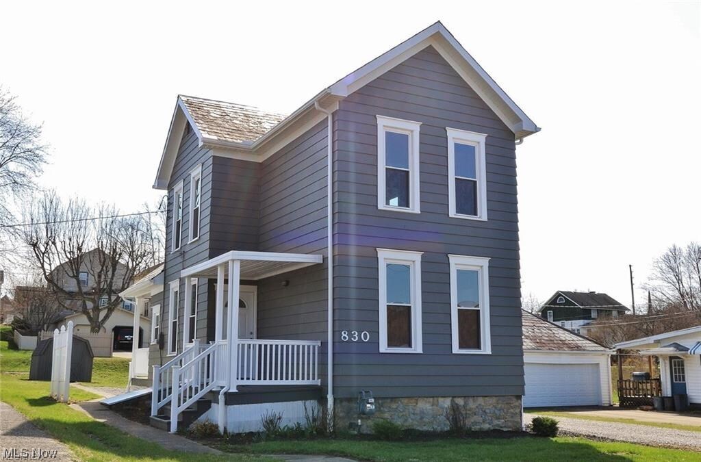 Primary Photo - 830 Brown St
