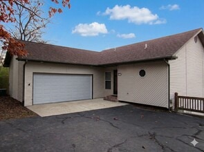 Building Photo - 32 Tree Frog Ln