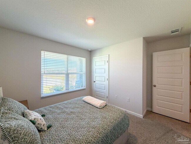 Foto del edificio - 5494 Silverbell Dr