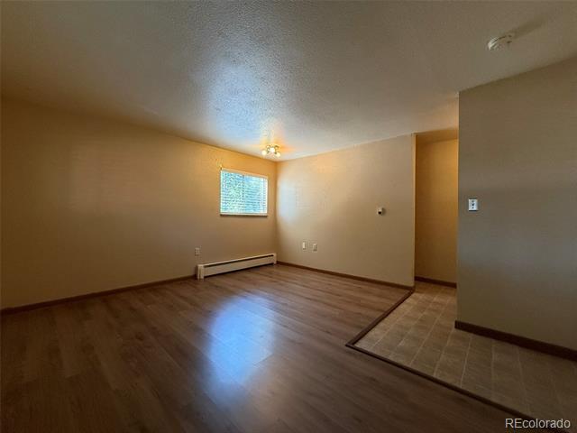 Foto del edificio - 1309 Burton Ct