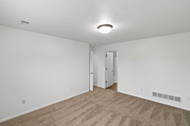 Building Photo - Cattail Lane Townhomes