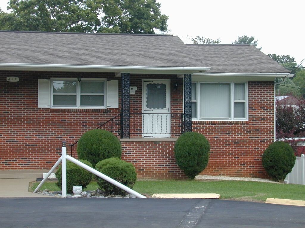 Primary Photo - 603 Carter Sells Rd