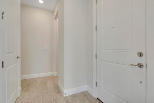 Building Photo - 1875 SE Ocean Cove Way