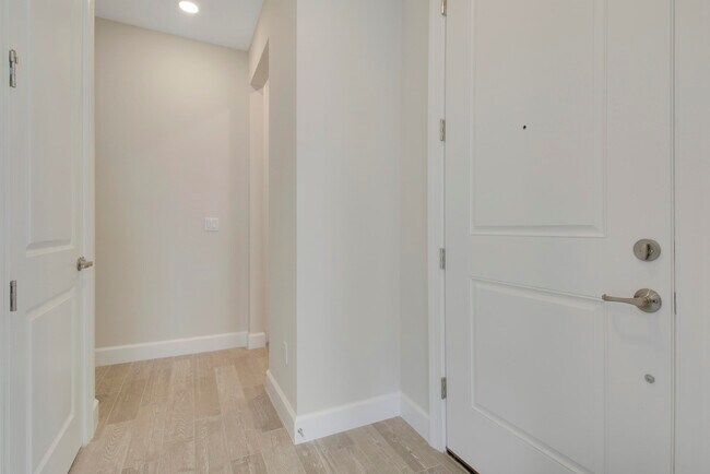 Foto del edificio - 1875 SE Ocean Cove Way