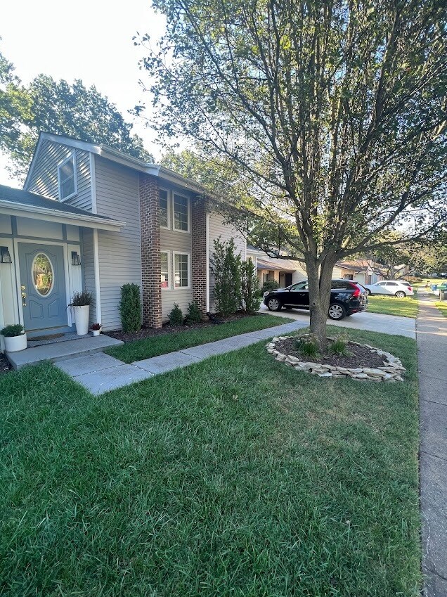 Foto del edificio - 132 E Meadowland Ln