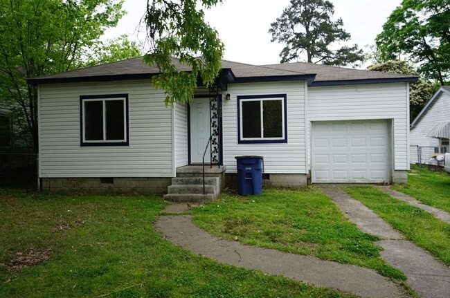 Foto del edificio - 2 Bed 1 Bath House Total Electric