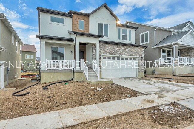 Building Photo - 4283 W Gate Keeper Dr