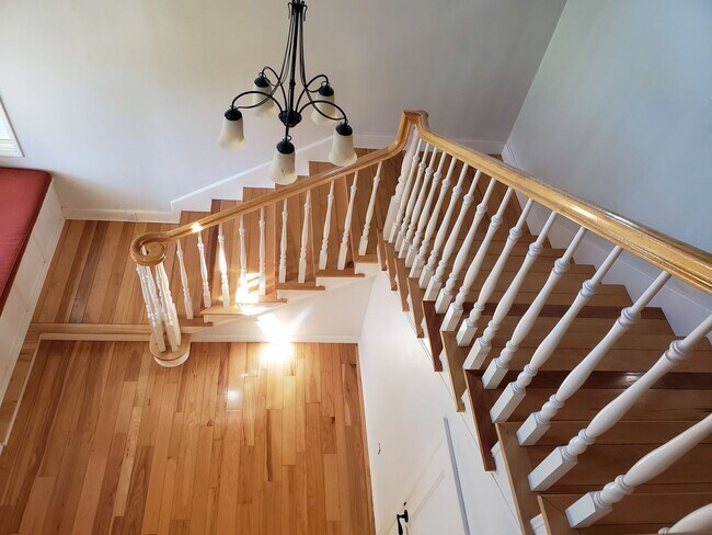 Building Photo - Large home 20 minutes from SLO - Garden Fa...