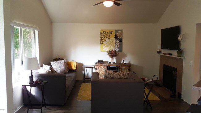 Foto del edificio - 1331 W Baseline Rd