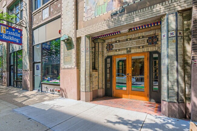 Foto del edificio - 720 S Dearborn St