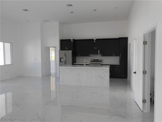 Foto del edificio - 3510 2nd St W