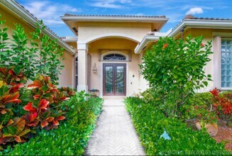 Building Photo - 4070 Sanderling Ln