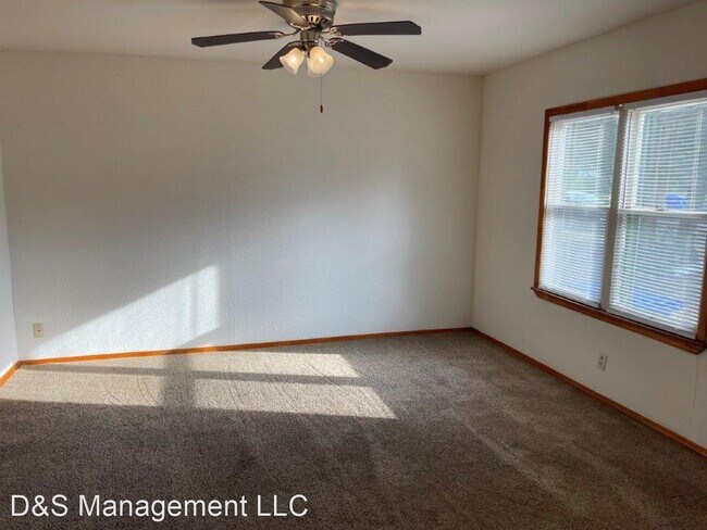 Building Photo - 2 br, 1 bath House - 704 Tollie Dr