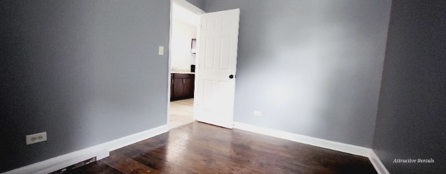 Building Photo - 1350 W 98th Pl