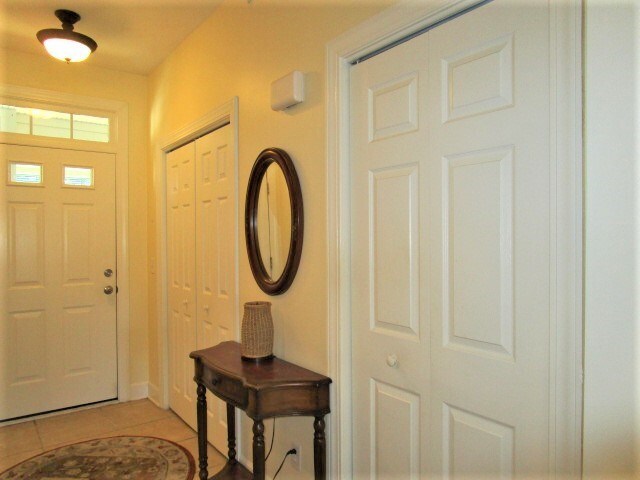 Building Photo - 324 Trillium Ct